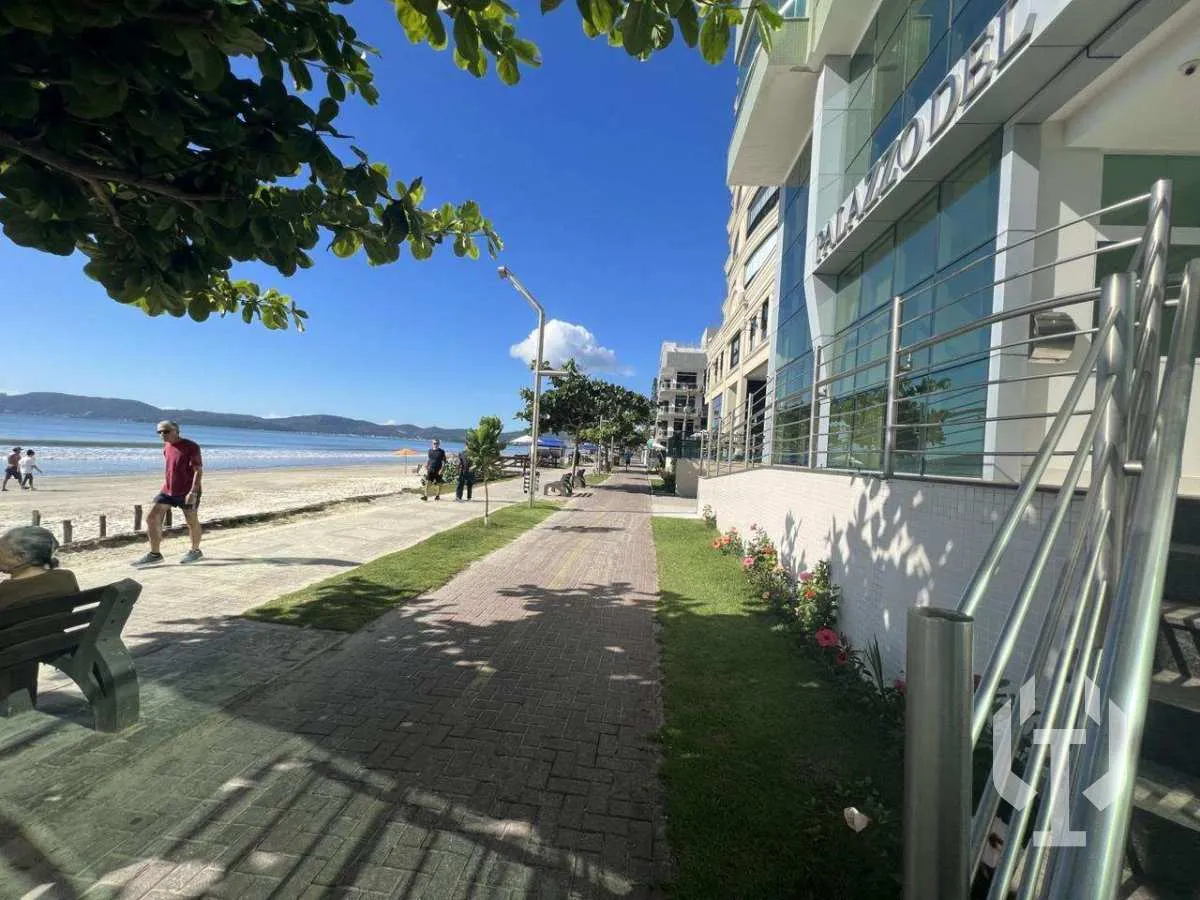 Imagem Apartamento à venda, no PALAZZO DEL MARE em Itapema, Meia Praia, com 4 quartos, 240m2