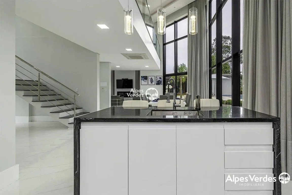 Imagem Vende-se maravilhosa casa dentro de condominio fechado de sitios em Viamão