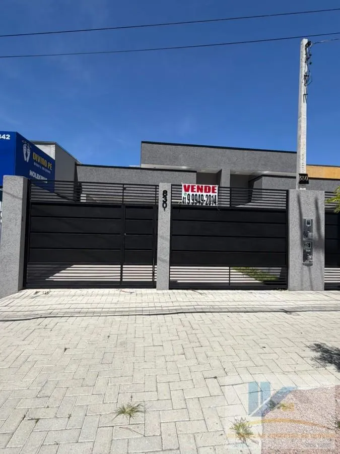 Foto do imóvel Casa para Venda em São José dos Pinhais, Afonso Pena, 3 dormitórios, 1 suíte, 2 banheiros, 2 vagas em Rua Agudos do Sul, 930 - Afonso Pena, São José dos Pinhais - PR
