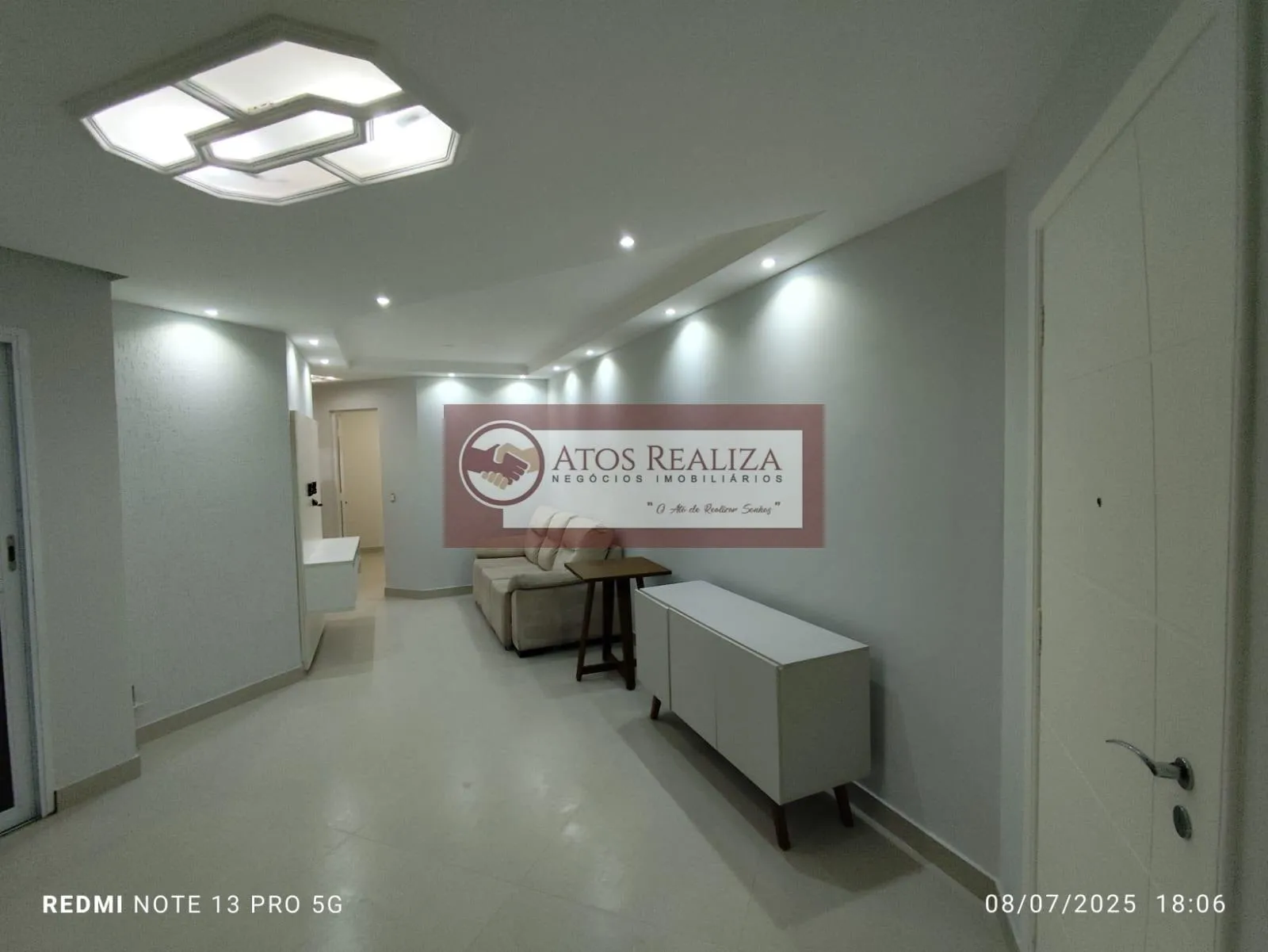 Imagem Vendo Apartamento de 3 Dormitórios,1 vaga de garagem em Interlagos SP, 60m², R$440 Mil, SUPER oportunidade.