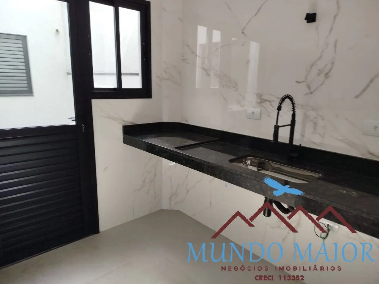 Imagem Vila Floresta: Seu Novo Lar com Elevador, Quintal e Acabamento Premium!
