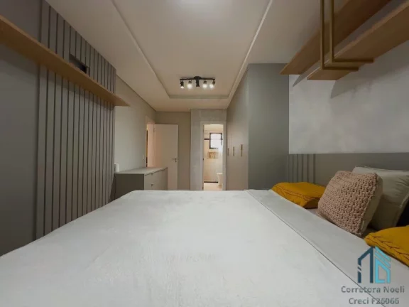 Imagem Sobrado triplex, 03 quartos c/suíte, terraço com área gourmet e banheiro no Xaxim em Curitiba PR