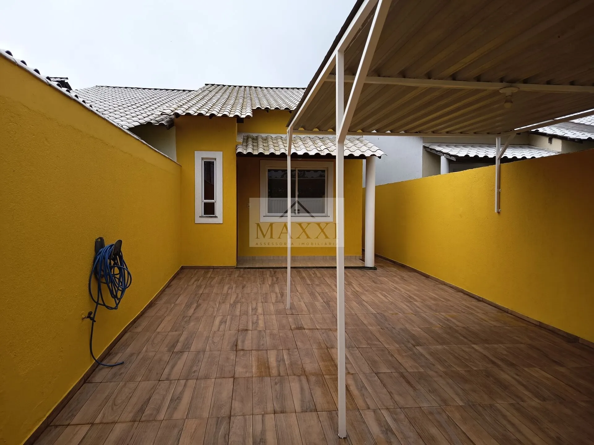 Imagem Casa Totalmente Reformada de 2 Quartos com Suíte e Quintal em Pedra de Guaratiba