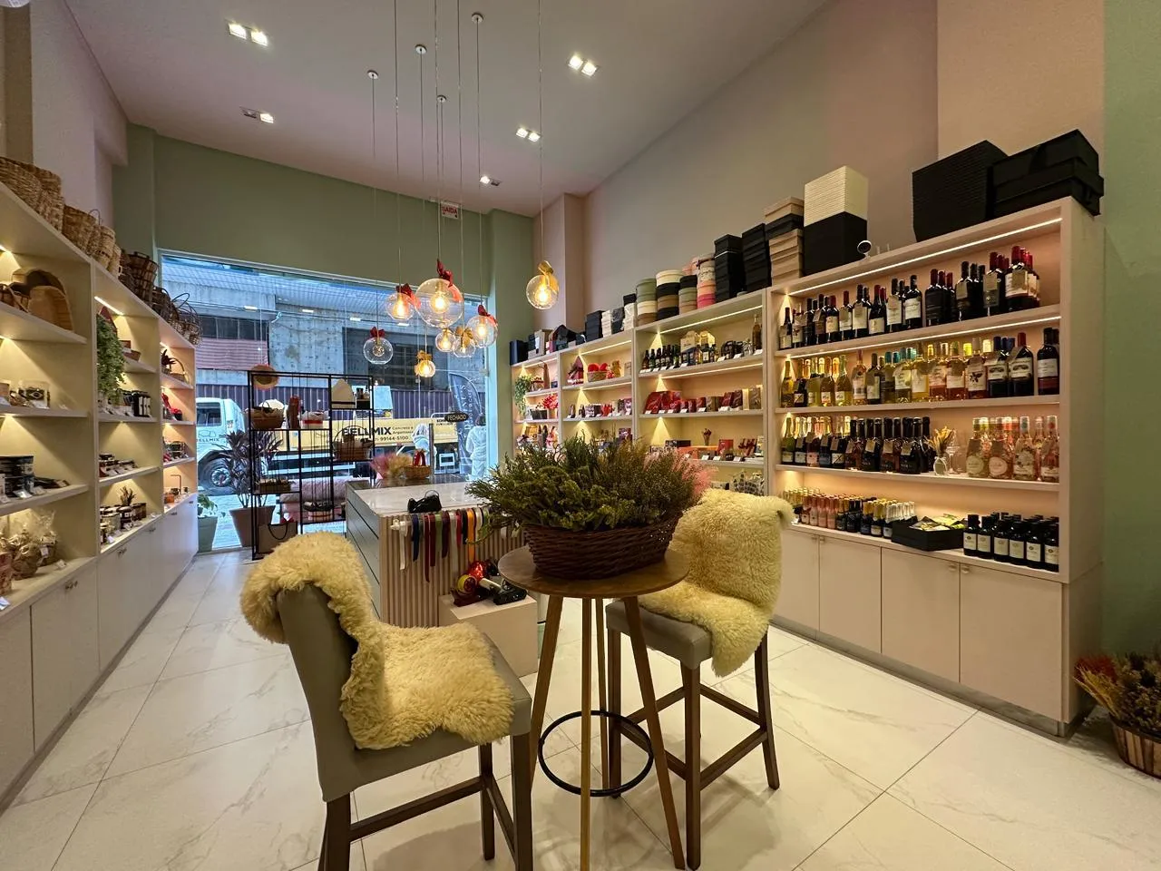 Imagem Ponto Comercial à venda com 62.55m2 por R$ 200.000,00
