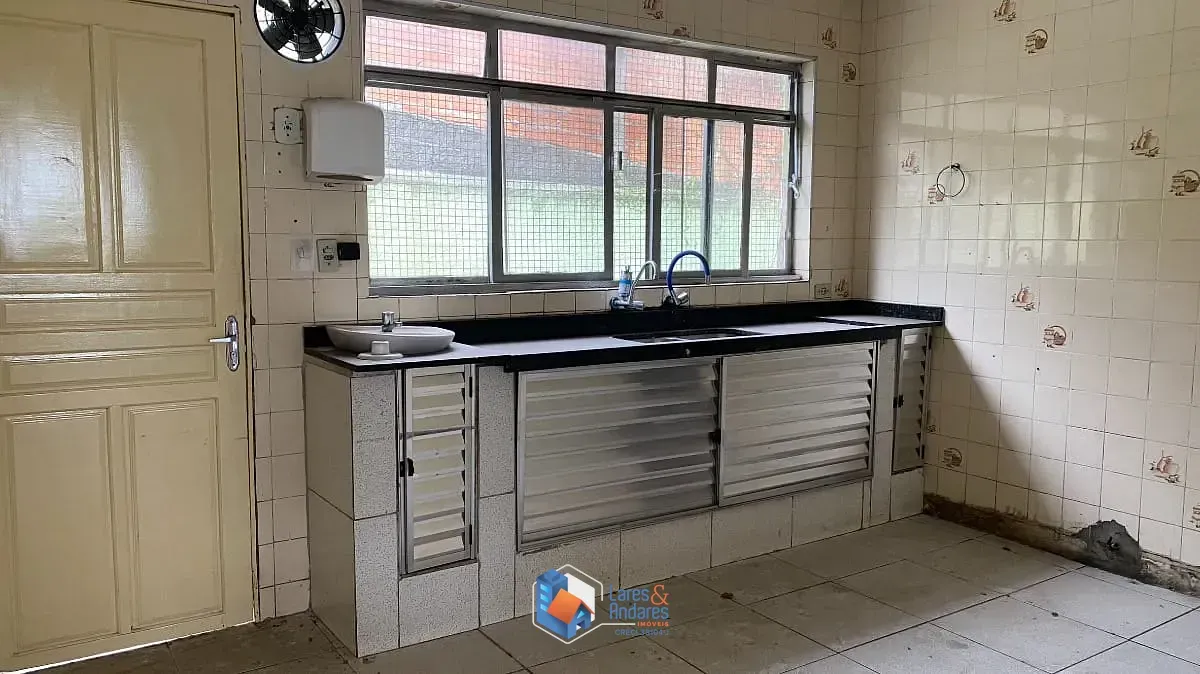 Imagem Sobrado para venda em Jardim Remo com 3 quartos, sendo 3 suítes, 239m²