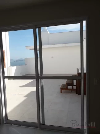Imagem Excelente cobertura de 3 dormitórios, sendo 1 suíte, sala de estar e jantar, cozinha integrada, á...