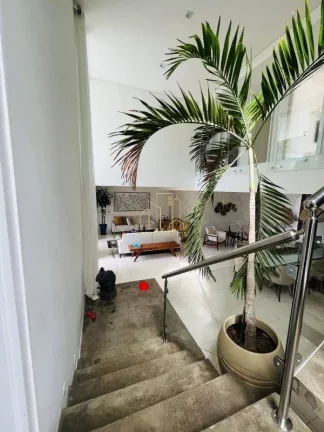 Imagem Casa Alto Padrão à Venda em Alphaville Salvador I | 600m² Privativos | 4 Suítes | Energia Solar | Espaço Gourmet