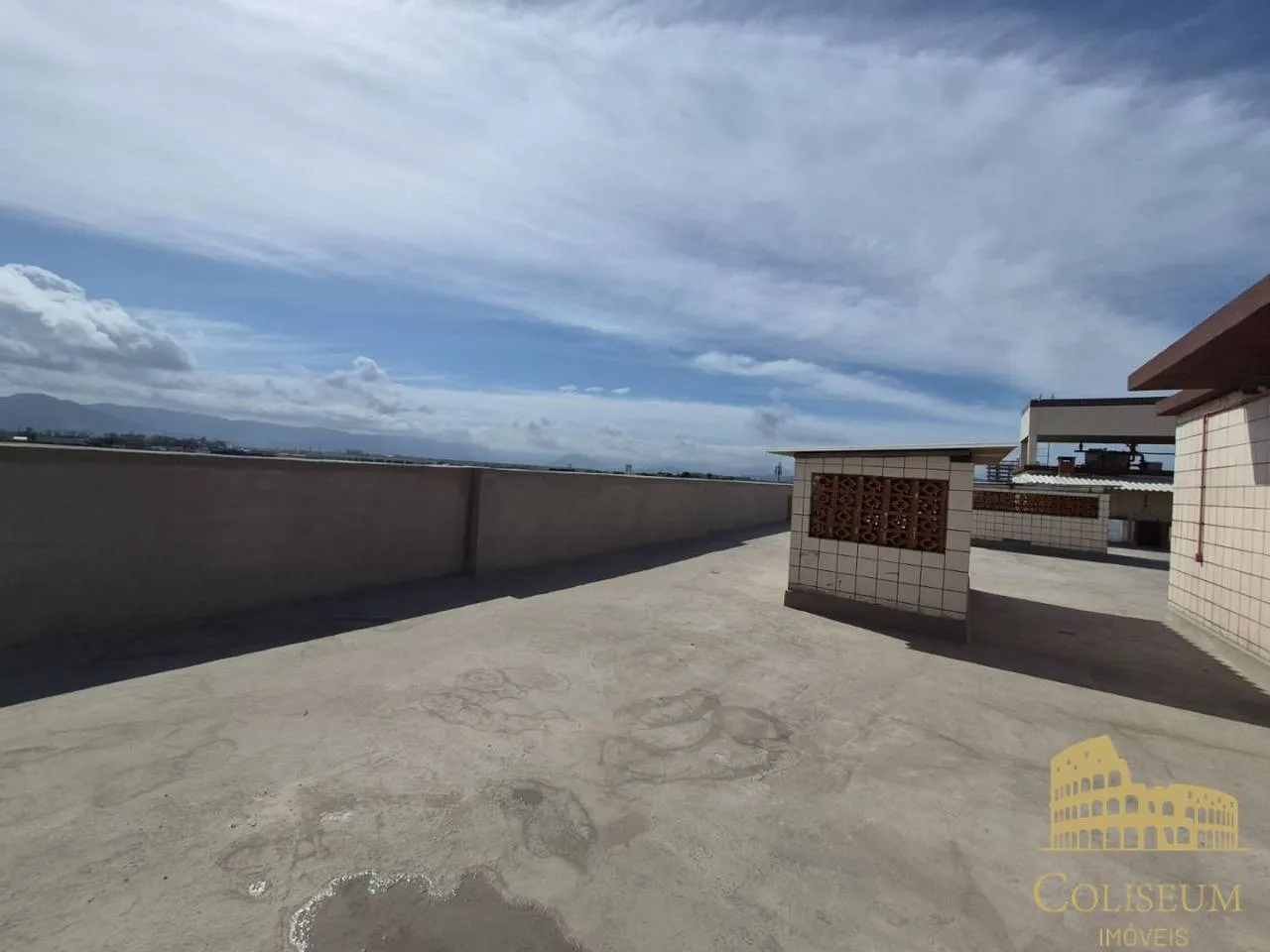 Imagem Kitnet com 1 dormitório à venda, 28 m² por R$ 185.000,00 - Aviação - Praia Grande/SP