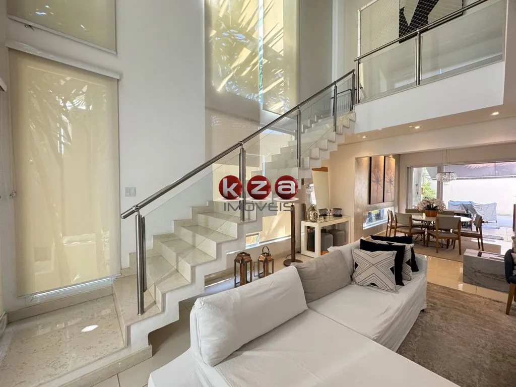 Imagem Casa de luxo em condomínio à venda em Valinhos-SP 3 quartos, 3 suítes, 3 salas e 296m² de área Imperdível no Jardim Soleil!