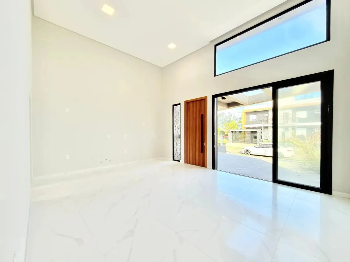 Imagem CASA À VENDA