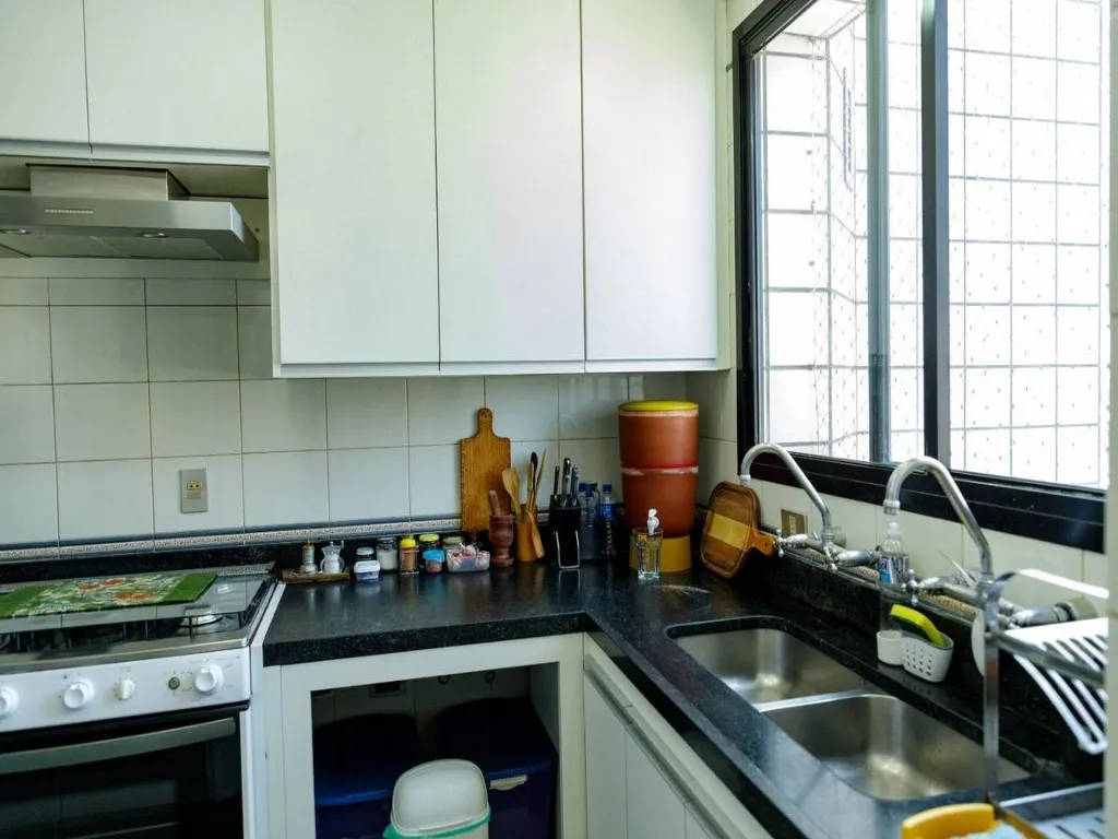 Imagem Imperdível! Apartamento de Luxo 3 quartos, 3 suítes, 4 banheiros, 2 vagas em São Bernardo do Campo - Condomínio Residencial Royal Towers.