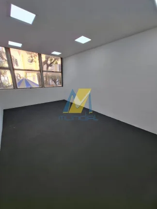 Imagem Prédio Comercial com Elevador | Andares Modulares para Empresas