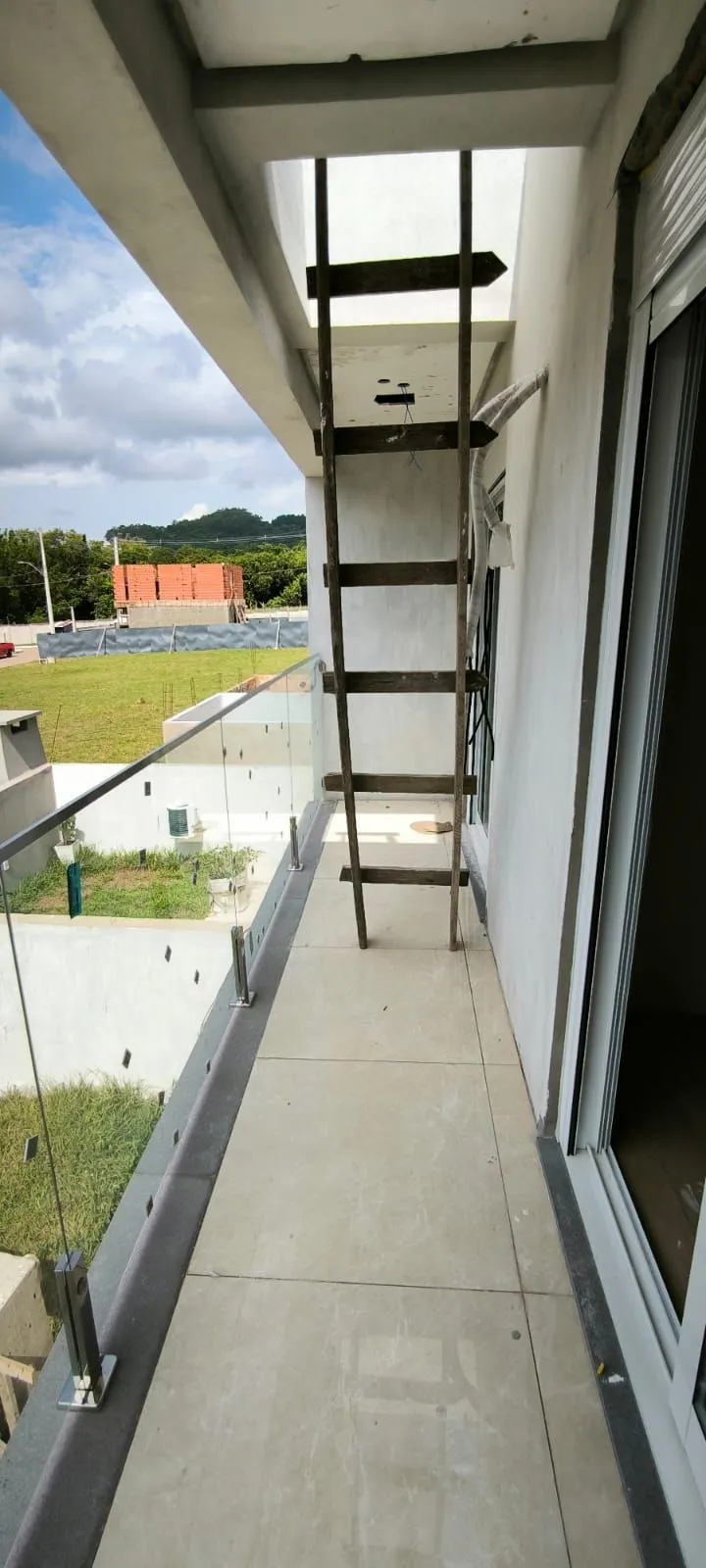 Imagem Casa em Condomínio à venda, bairro Campo Novo, 3 quartos (1 suite), 3 banheiros, 1 vaga