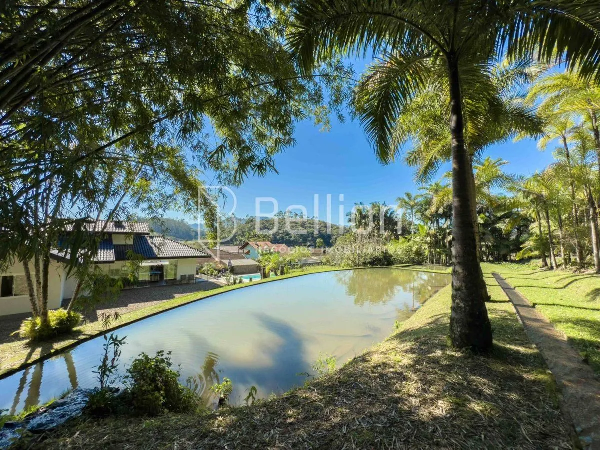 Imagem Casa com 2 lagoas, água corrente e piscina, um verdadeiro paraíso!