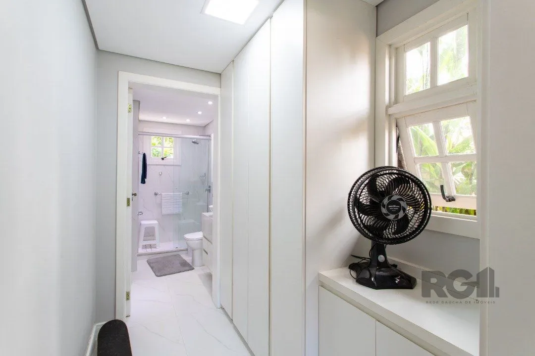 Imagem Casa para venda - 321m² - 4 suítes - Chapéu do Sol