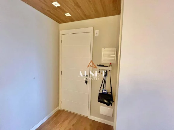 Imagem Apartamento reformado no Tatuapé com 3 suítes