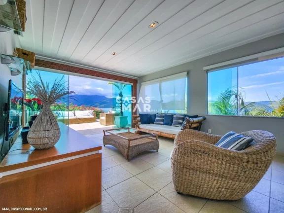 Imagem Casa em Condomínio para Temporada em Angra dos Reis / RJ no bairro Itanema