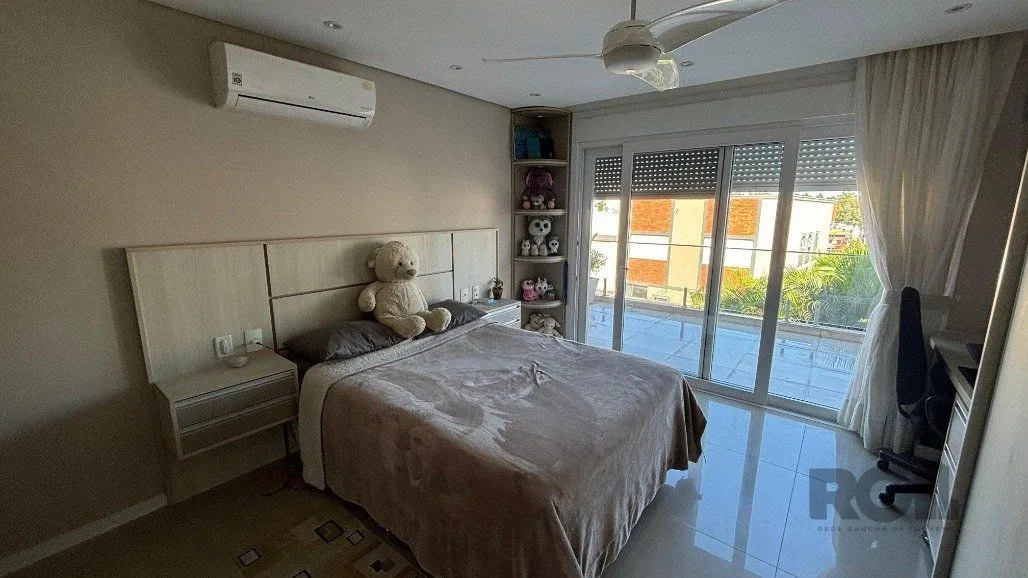 Imagem Casa de Condomínio em Hípica