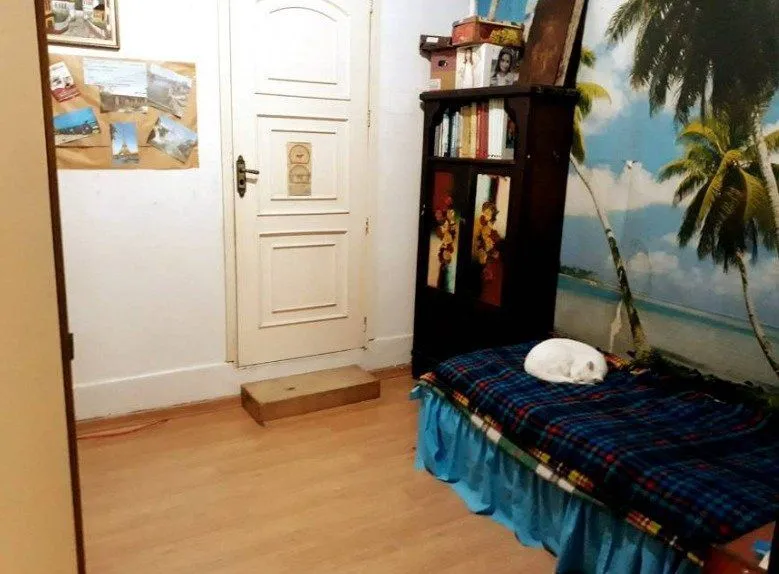 Imagem Casa para Venda - 200m², 5 dormitórios, sendo 1 suites, 4 vagas - Glória