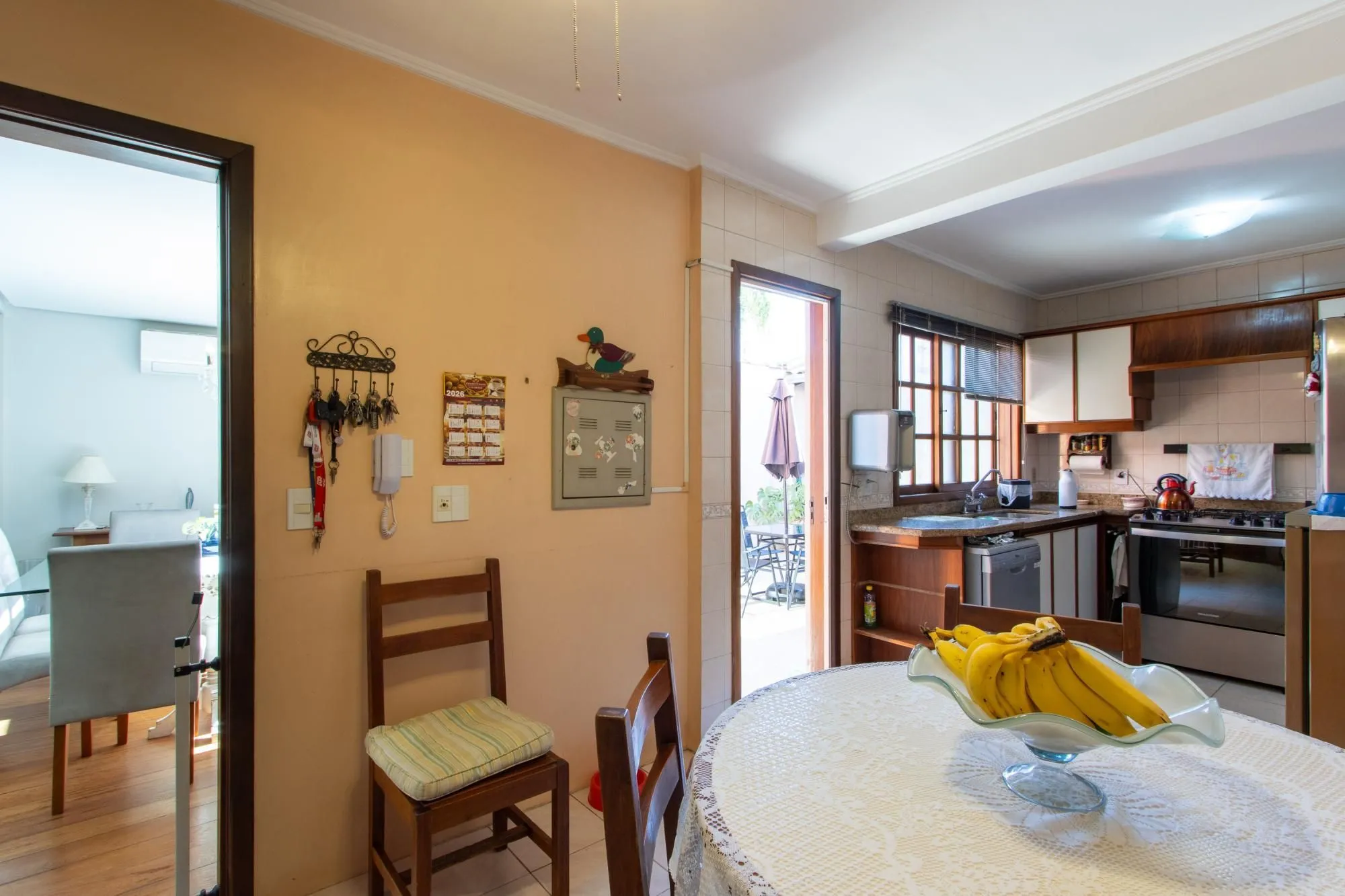 Imagem CASA EM CONDOMÍNIO NO BAIRRO IPANEMA - 4 DORMITÓRIOS (2 SUÍTES) - 2 VAGAS