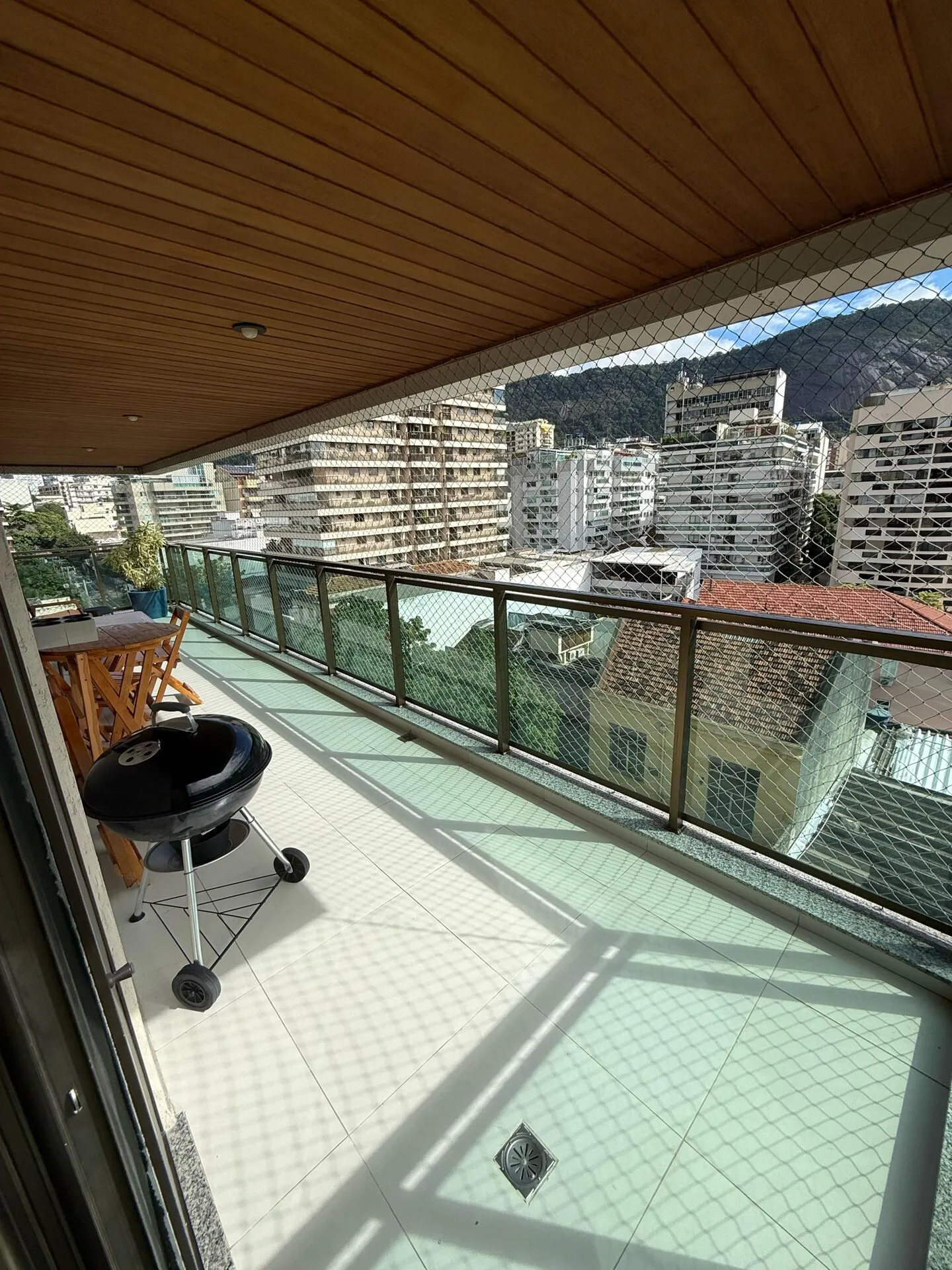 Foto do imóvel Apartamento à venda em Rio de Janeiro/RJ em Rua Pinheiro Guimarães