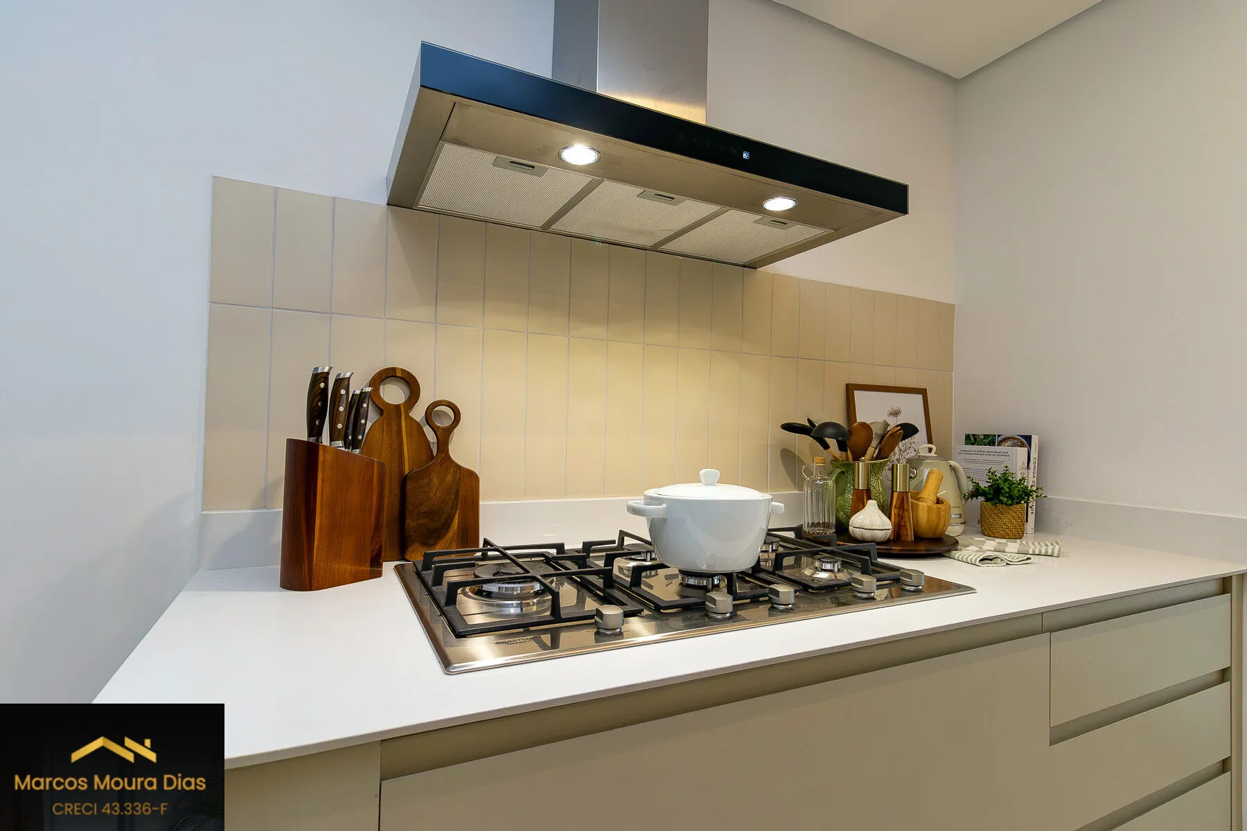 Imagem Apartamento Alto Padrão 3 suítes,167m2 ,reformado, 2 vagas, Alameda Sarutaiá