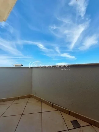 Imagem Este espaçoso sobrado, localizado no Condomínio Alto das Palmeiras, é o imóvel ideal para quem b...