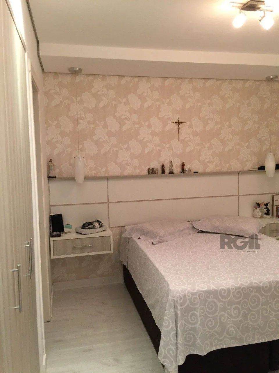 Imagem Apartamento 3 dormitórios, sendo 1 suíte, 66 m² de área privativa e 1 vaga(s) de garagem. Localizado na Rua/Av. Dom Claudio Jose Goncalves Ponce De Leao, no bairro Vila Ipiranga em Porto Alegre.