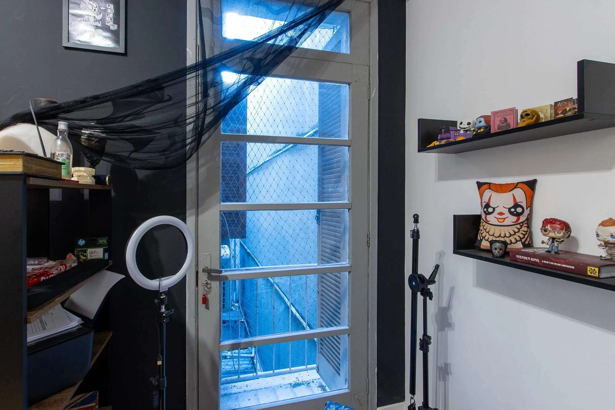 Imagem Apartamento Semi-mobiliado de 2 Quartos no Bairro Bom Fim