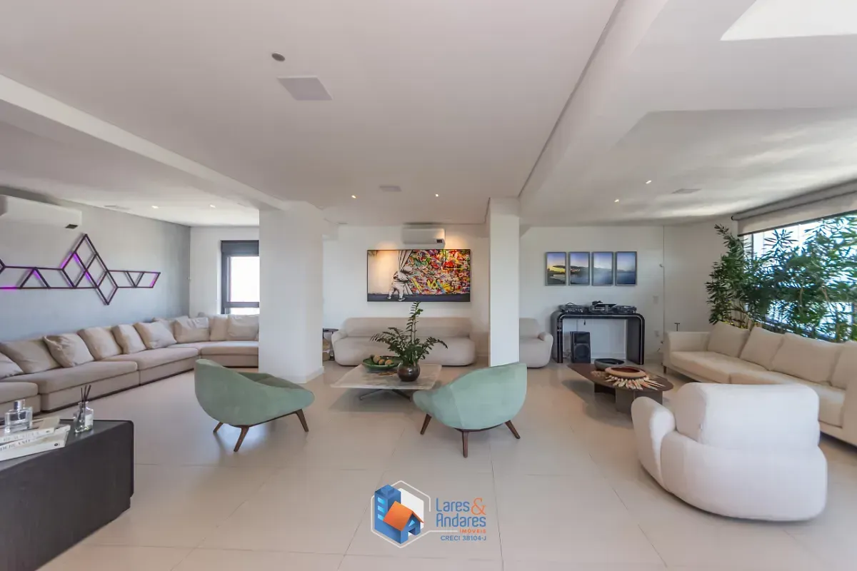 Imagem Duplex para venda em Chácara Santo Antônio com 4 quartos, sendo 4 suítes, 270m²
