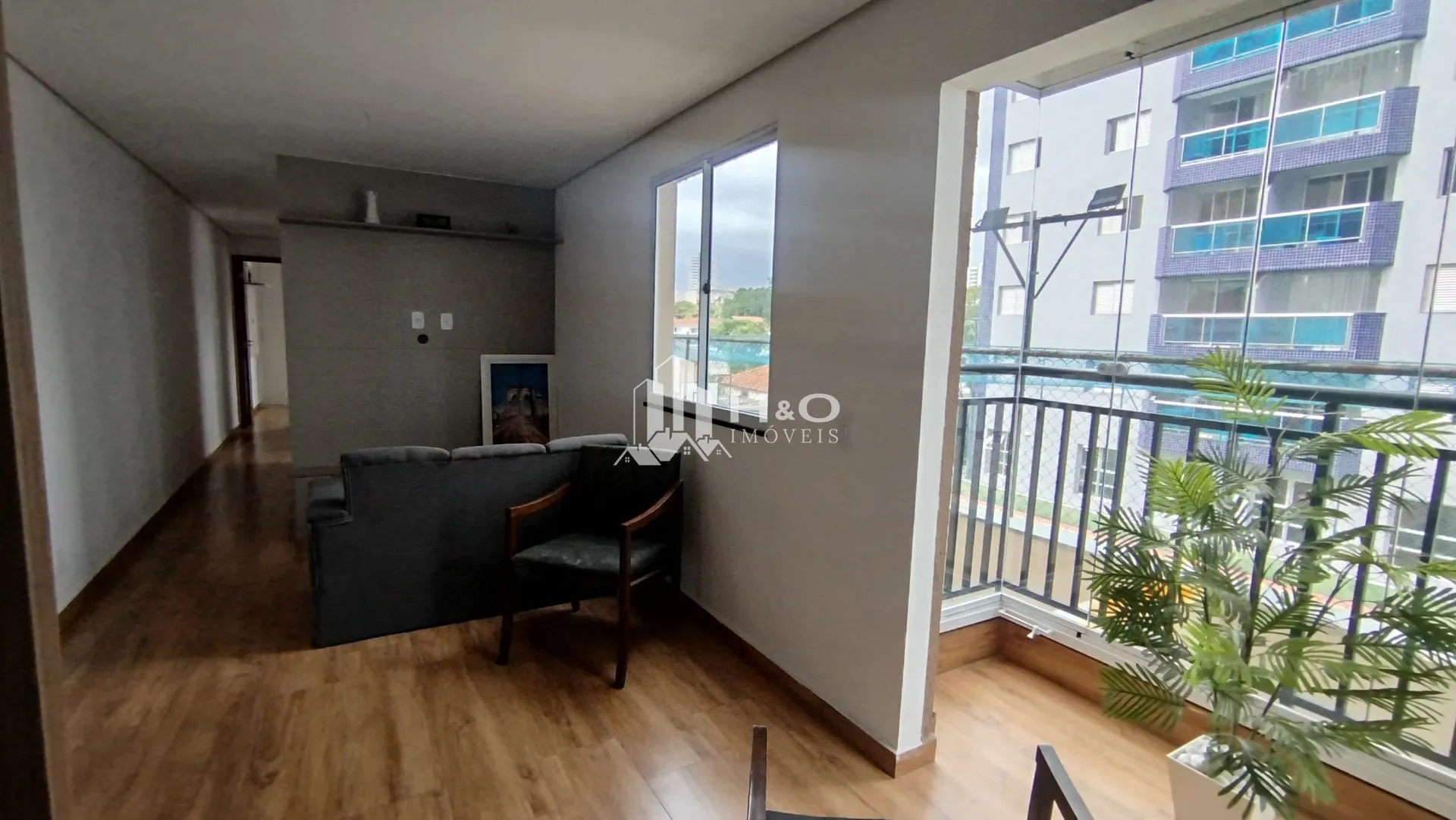 Imagem Apartamento à venda com excelente localização, decorado e pronto para morar, 2 dormitórios