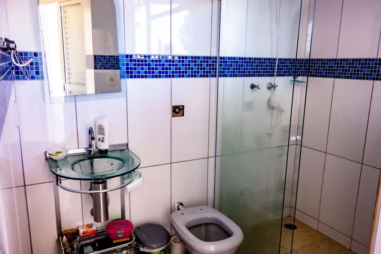 Imagem Casa à venda em Sorocaba-SP, Jardim São Guilherme: 3 quartos, 1 suíte, 1 sala, 3 banheiros, 2 vagas de garagem, 130m².