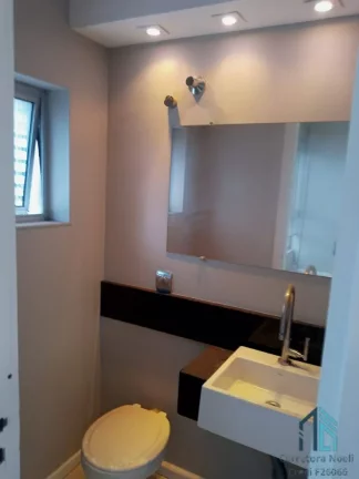 Imagem Sala comercial 90 m², dividida em recepção, copa, banheiro e ambiente para dois (escritórios -consultórios) Curitiba PR