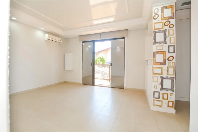 Imagem Casa com 3 Quartos à Venda, 271 m² em Jardim das Américas - Curitiba