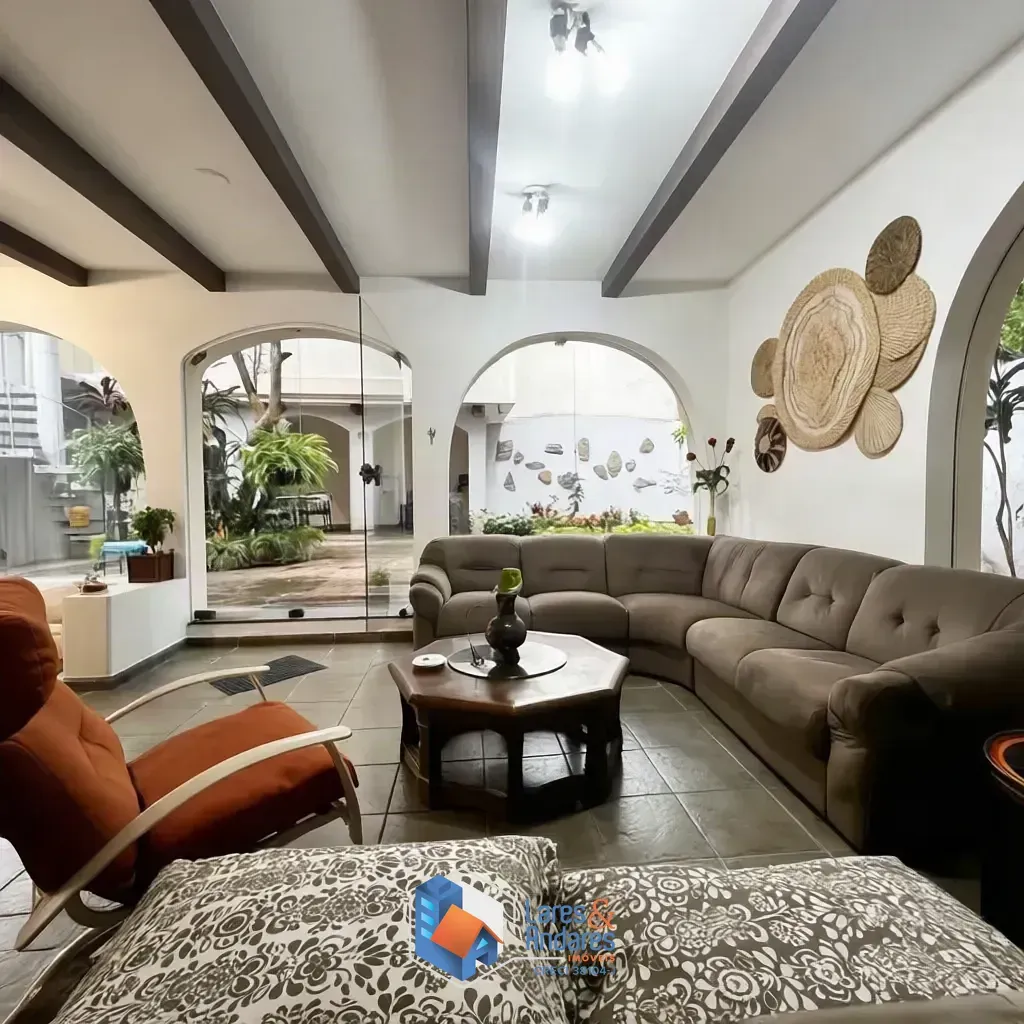 Imagem Casa para venda em Butantã com 4 quartos, sendo 1 suíte, 299m²