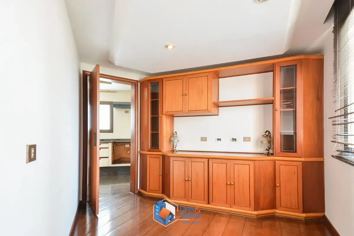 Imagem Apartamento para venda em Pacaembu com 4 quartos, sendo 1 suíte, 274m²