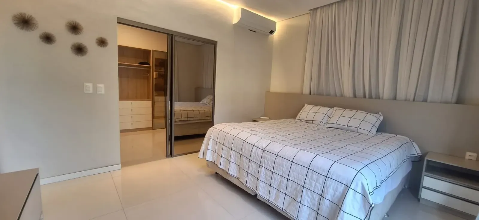 Imagem Casa de Condomínio com 3 Quartos à Venda, 420 m² em PIRES FAÇANHA - EUSEBIO
