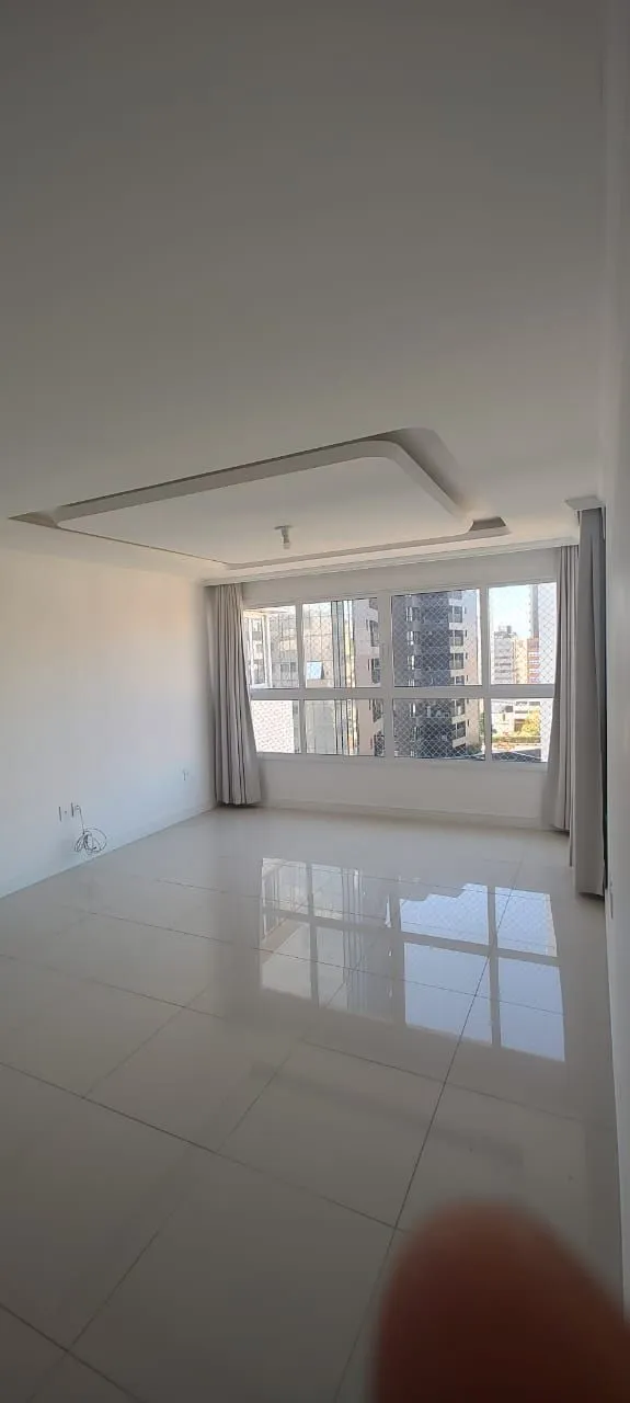 Imagem Apartamento com 03 Quartos e 02 vagas em Torres (01 suíte)