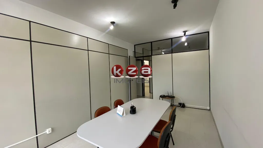 Imagem Sala Comercial na Av. Onze de Agosto, Valinhos-SP 3 Salas, 2 Banheiros, 1 Vaga de Garagem 80m² de Área