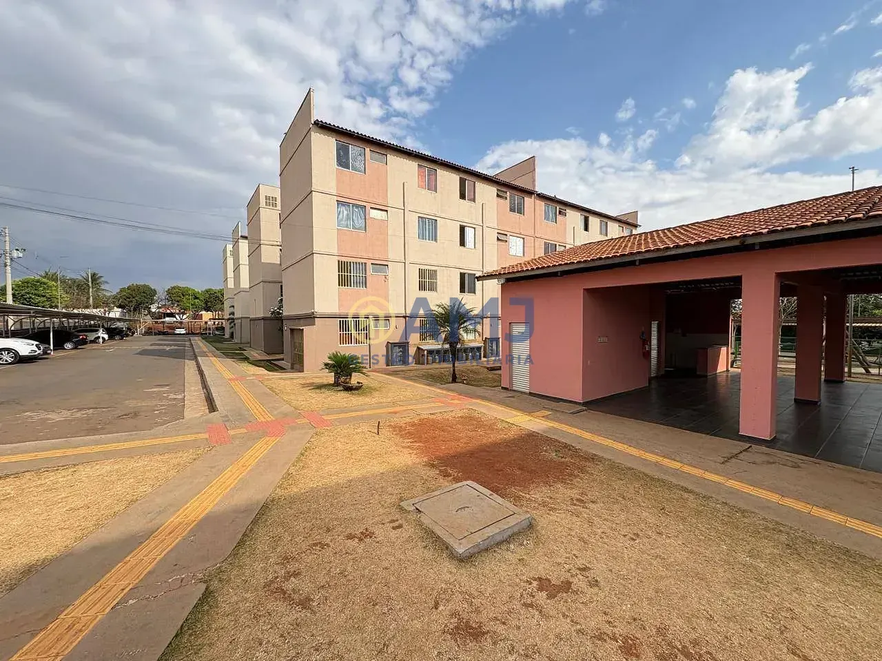 Imagem APARTAMENTO À VENDA NO CONJUNTO VERA CRUZ - GOIÂNIA
