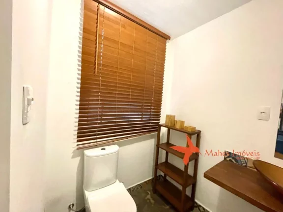 Imagem Casa para locação em Pinheiros, São Paulo-SP: 5 quartos, 5 salas, 2 banheiros, 2 vagas de garagem, 190m² de área.