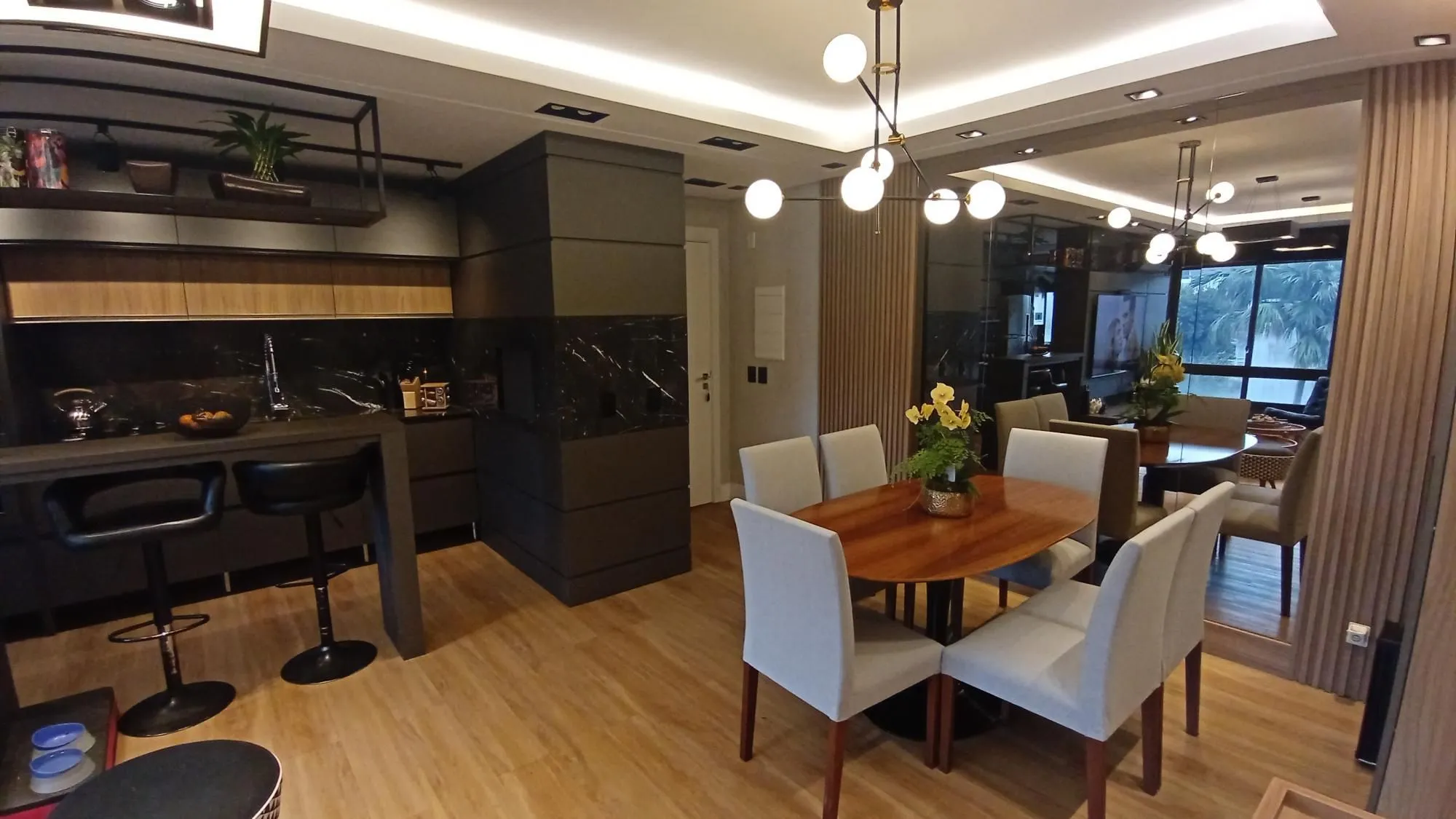 Imagem Apartamento com 3 dormitórios e 2 vagas, no bairro Ipanema