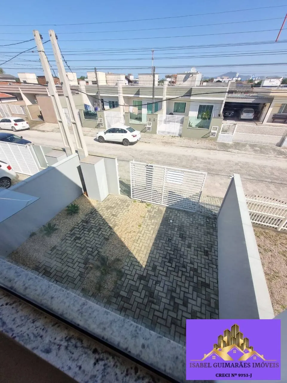 Imagem Lindo Sobrado Alto Padrão, 03 dormitórios uma suíte, Meia Praia Navegantes