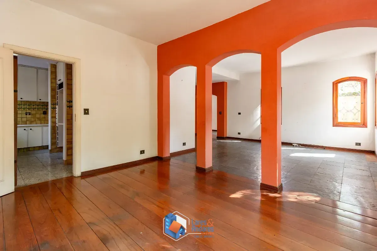 Imagem Sobrado para venda em Sumaré com 3 quartos, sendo 3 suítes, 280m²