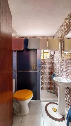 Imagem Casa com ponto comercial e salão de festas à venda - Margem Esquerda - Cachoeira Paulista/SP