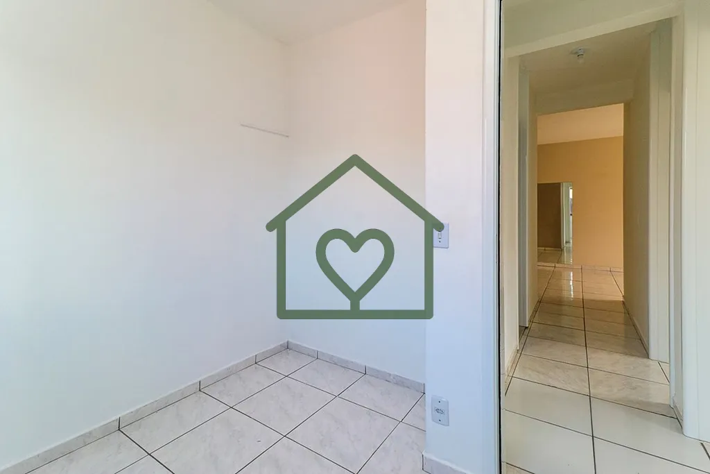 Imagem No Bairro Jardim Carvalho, na Avenida Protásio Alves n° 7157, apartamento com 3 dormitórios, deso...