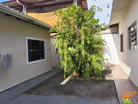 Imagem Linda casa +edícula próximo a praia