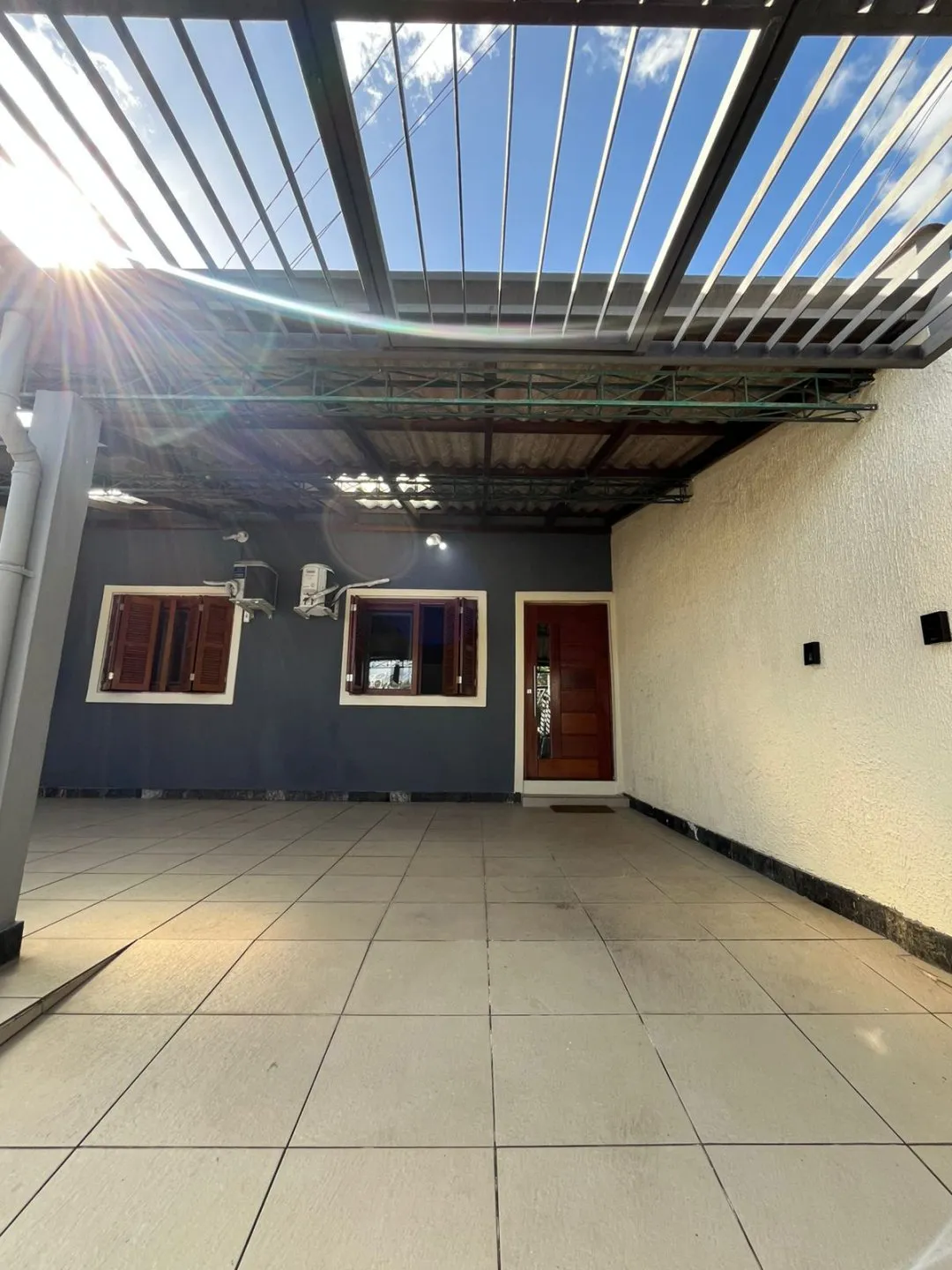 Imagem Venda de casa mobiliada com churrasqueira e lareira - no bairro Jardim Betania Cachoeirinha