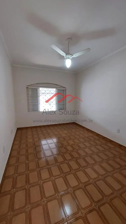 Imagem Casa para Venda em Hortolândia, Jardim Santa Izabel, 4 dormitórios, 1 suíte, 3 banheiros, 4 vagas