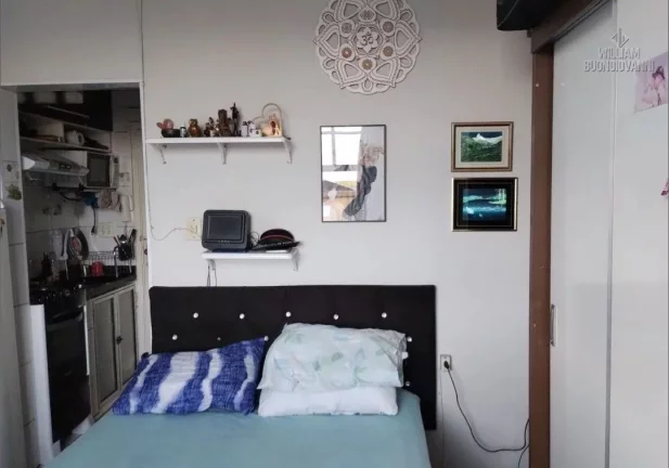 Imagem Oportundade - Apartamento compacto (Kitnet) na Ocian 3º andar, 600m da praia